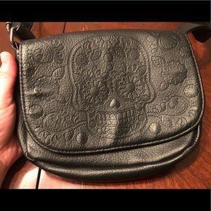 Loungefly Skull Crossbody Bag 💀💜